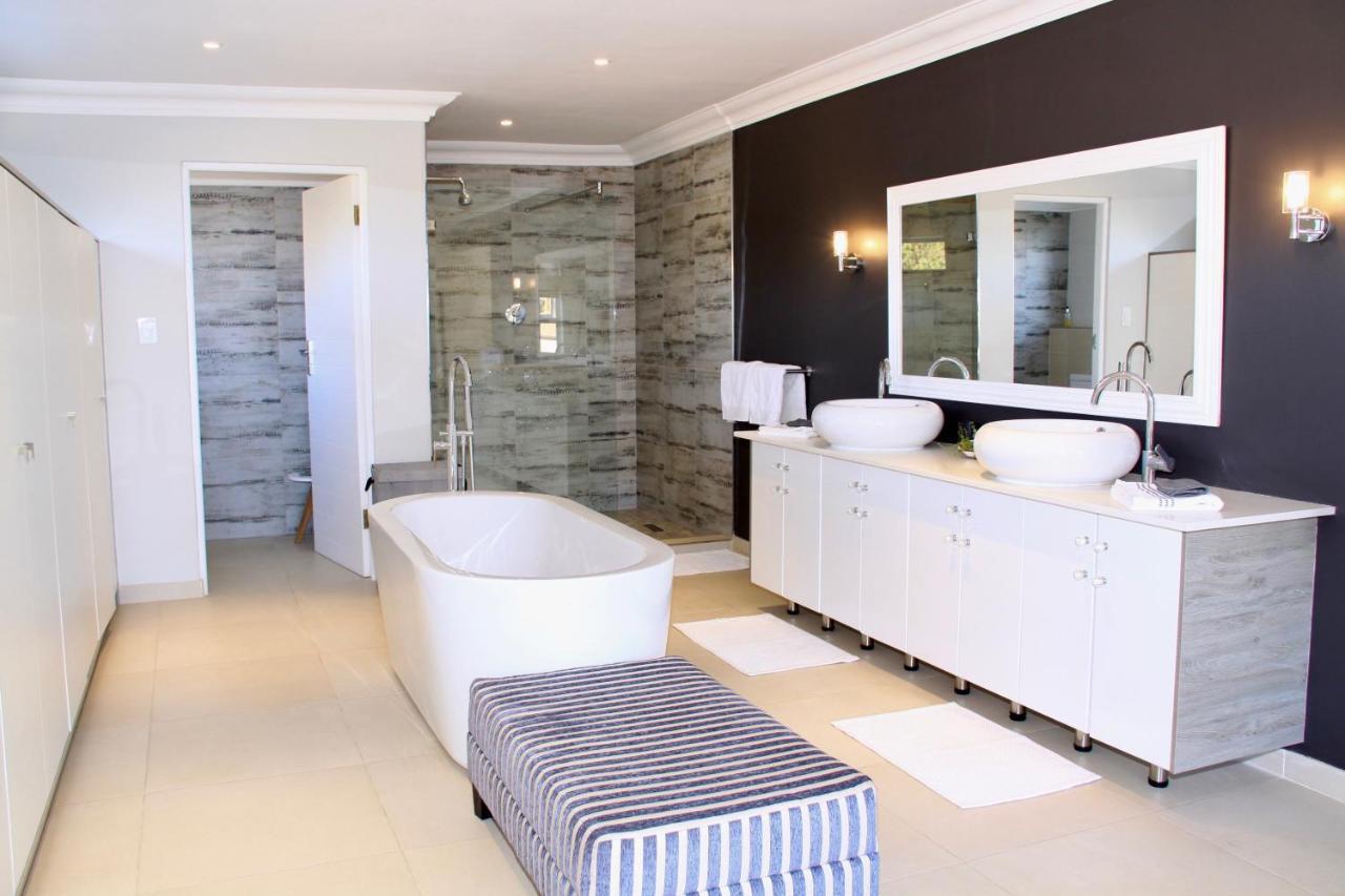 Villa Watsonia Bloubergstrand Luaran gambar