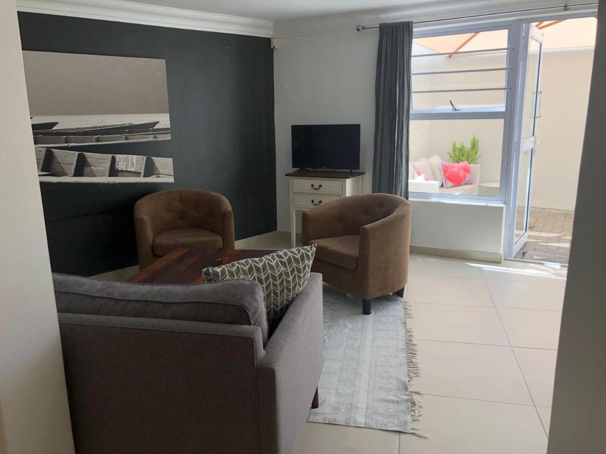 Villa Watsonia Bloubergstrand Luaran gambar
